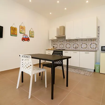 Fly Zone Bed & Breakfast Napoli